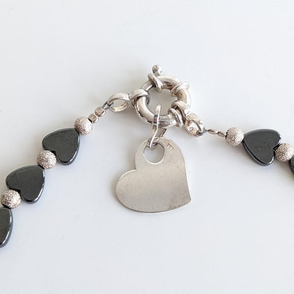 Hematite and sterling silver heart necklace - Picture 2 of 7